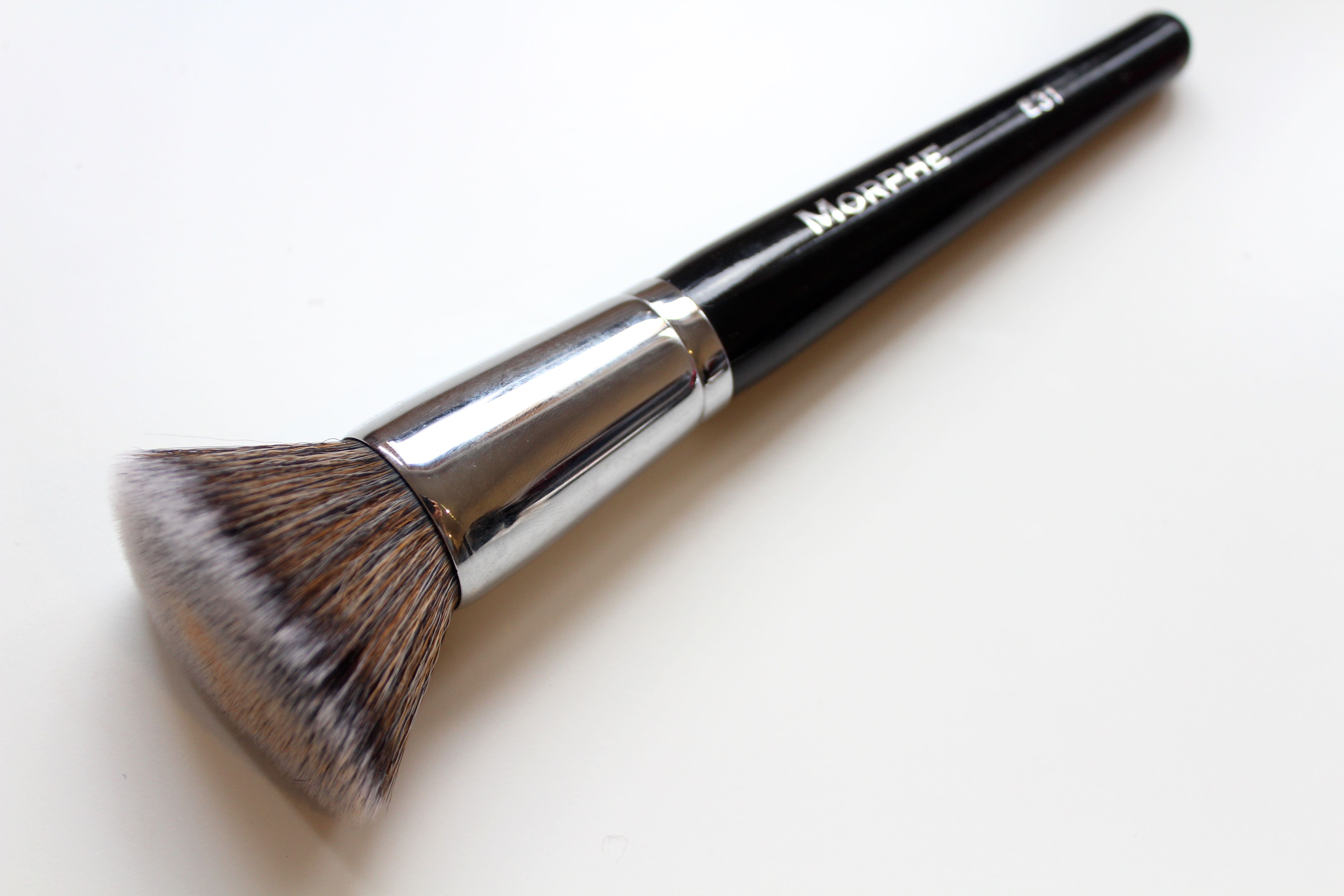 Morphe E31 Deluxe Flat Buffer review by Facemadeup.com