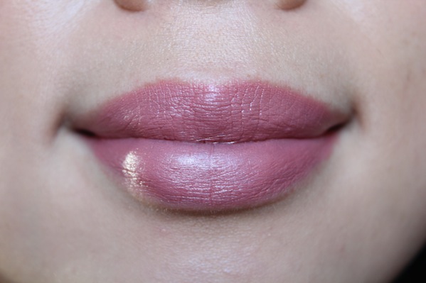 Wuhan in nude lipstick Yahoo fait