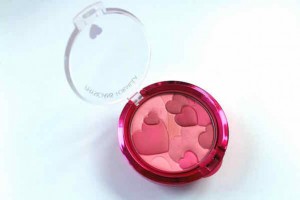 Happy Booster Glow & Mood Boosting Blush- open compact- Review by Face Made Up