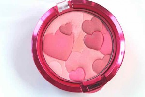 Happy Booster Glow & Mood Boosting Blush- close up of compact- Review by Face Made Up