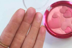 Happy Booster Glow & Mood Boosting Blush-swatch- Review by Face Made Up