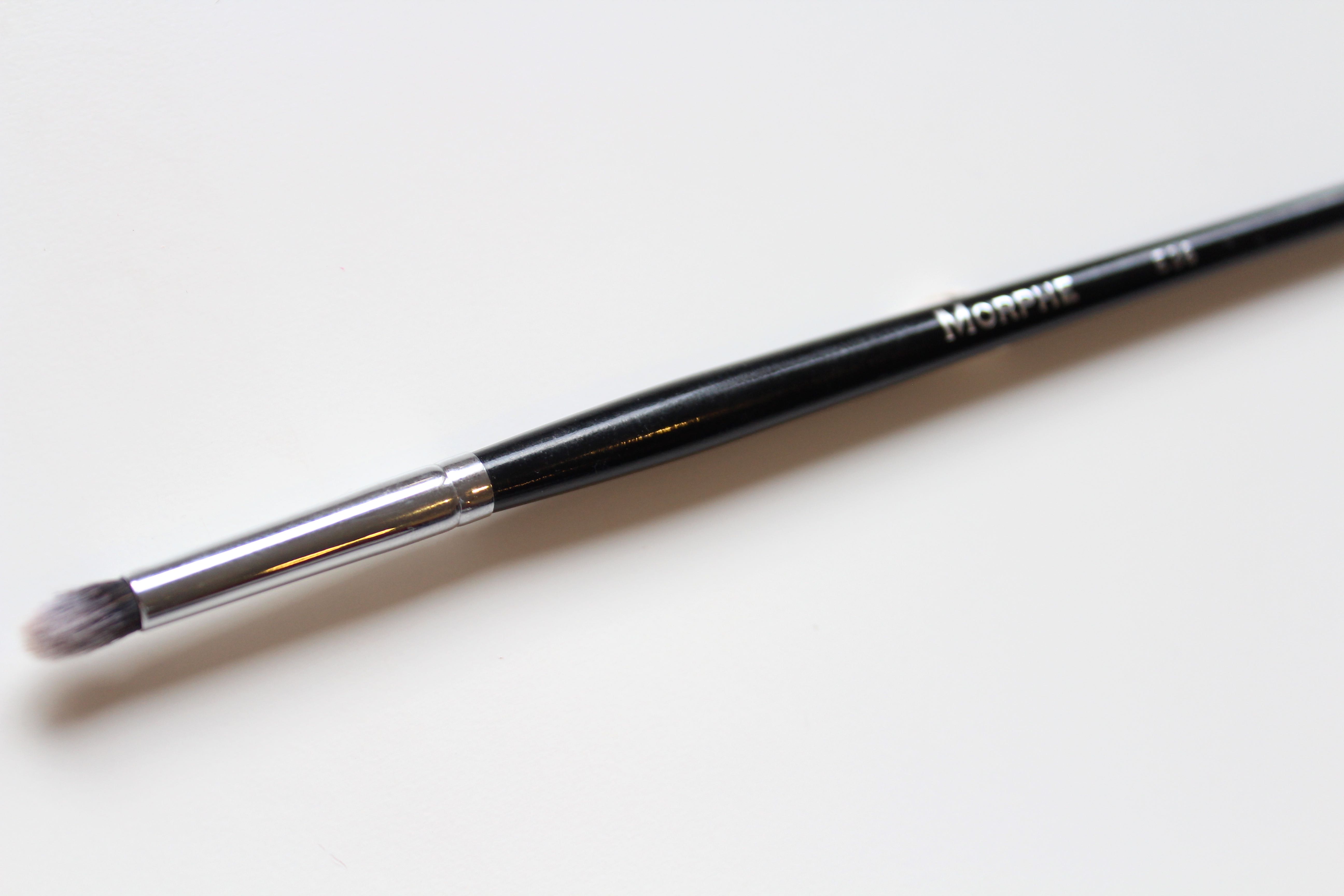Morphe E36 Detail Crease Brush review by Facemadeup.com