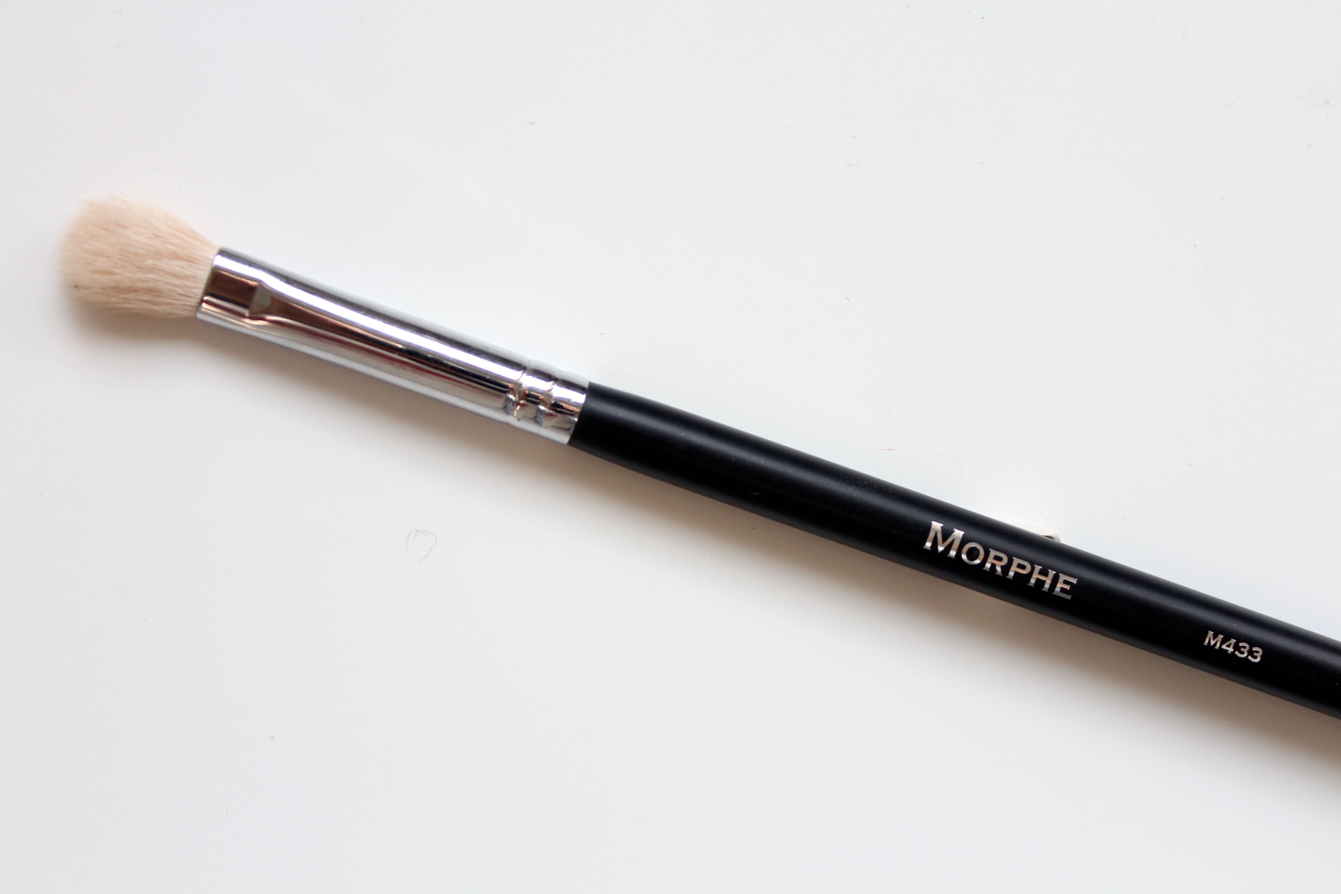 Morphe M433 Pro Firm Blending Brush review by Facemadeup.com