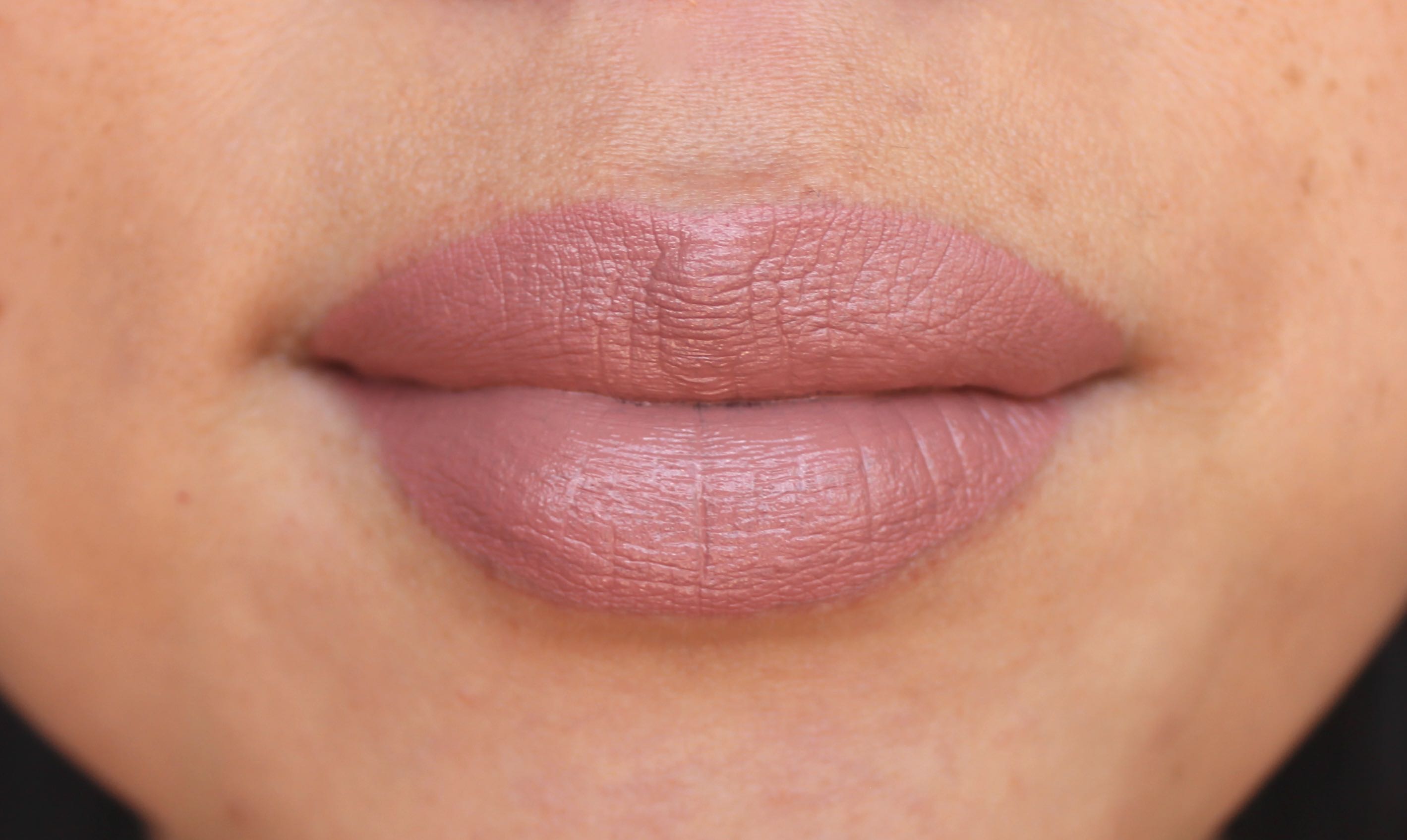 Nars Audacious Lipstick Review & Swatches by Facemadeup.com